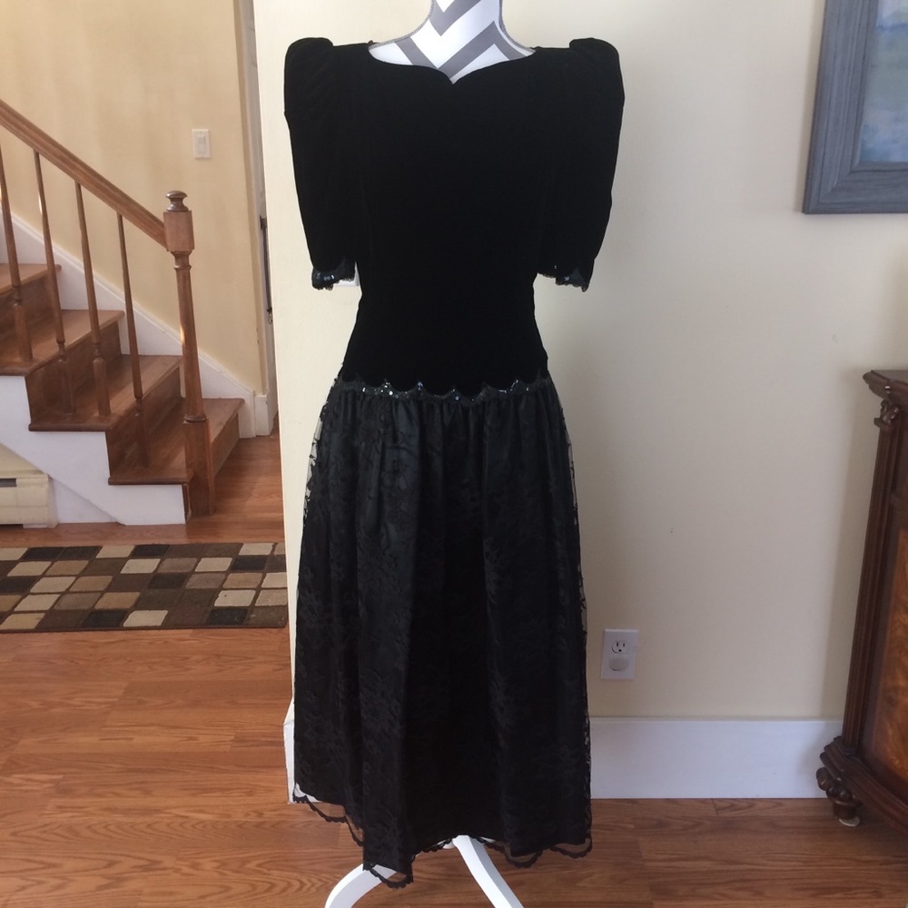 Scott McClintock vintage 80s blk velvet lace gown